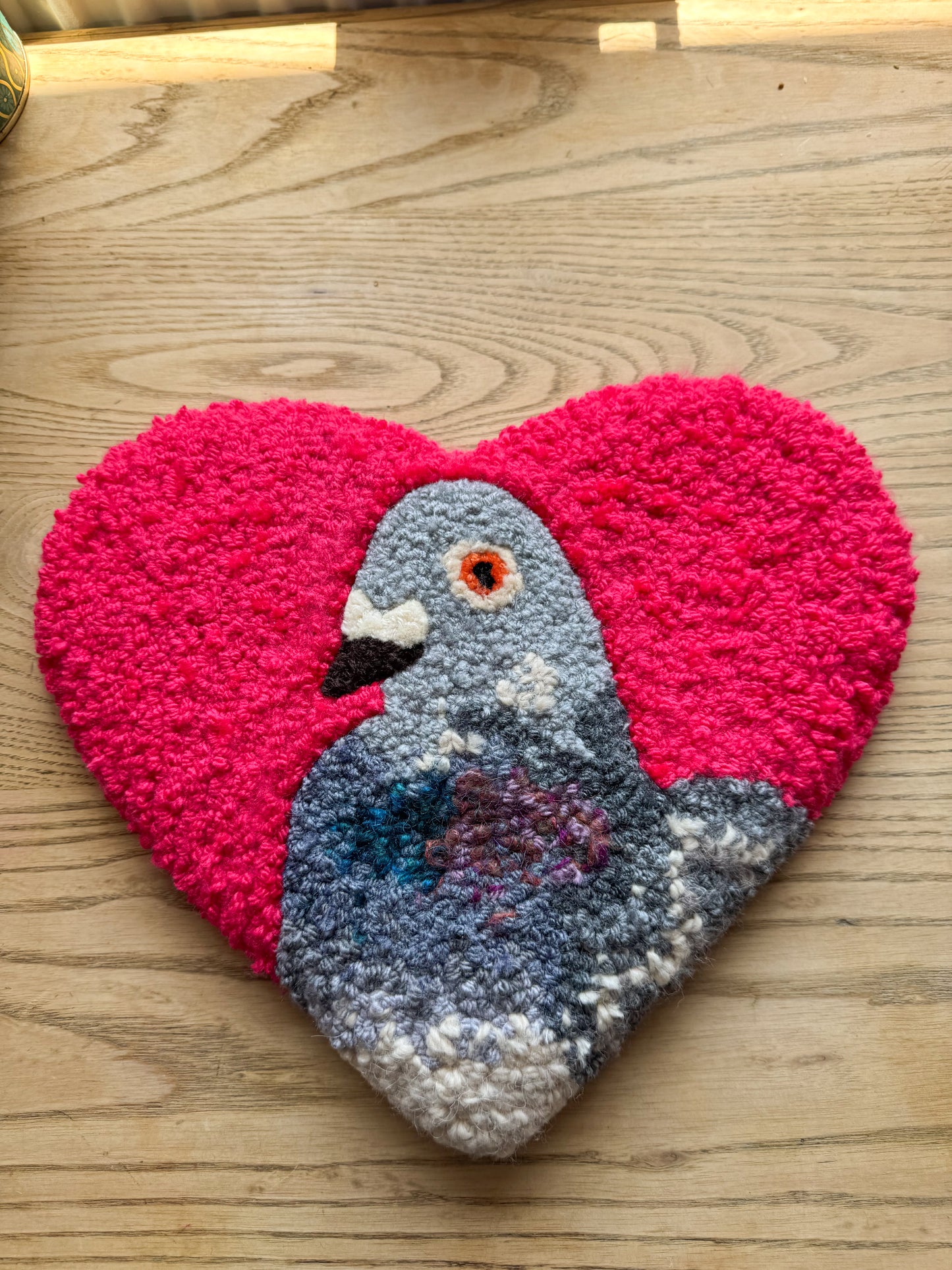 Pigeon sweetheart (deep coral)