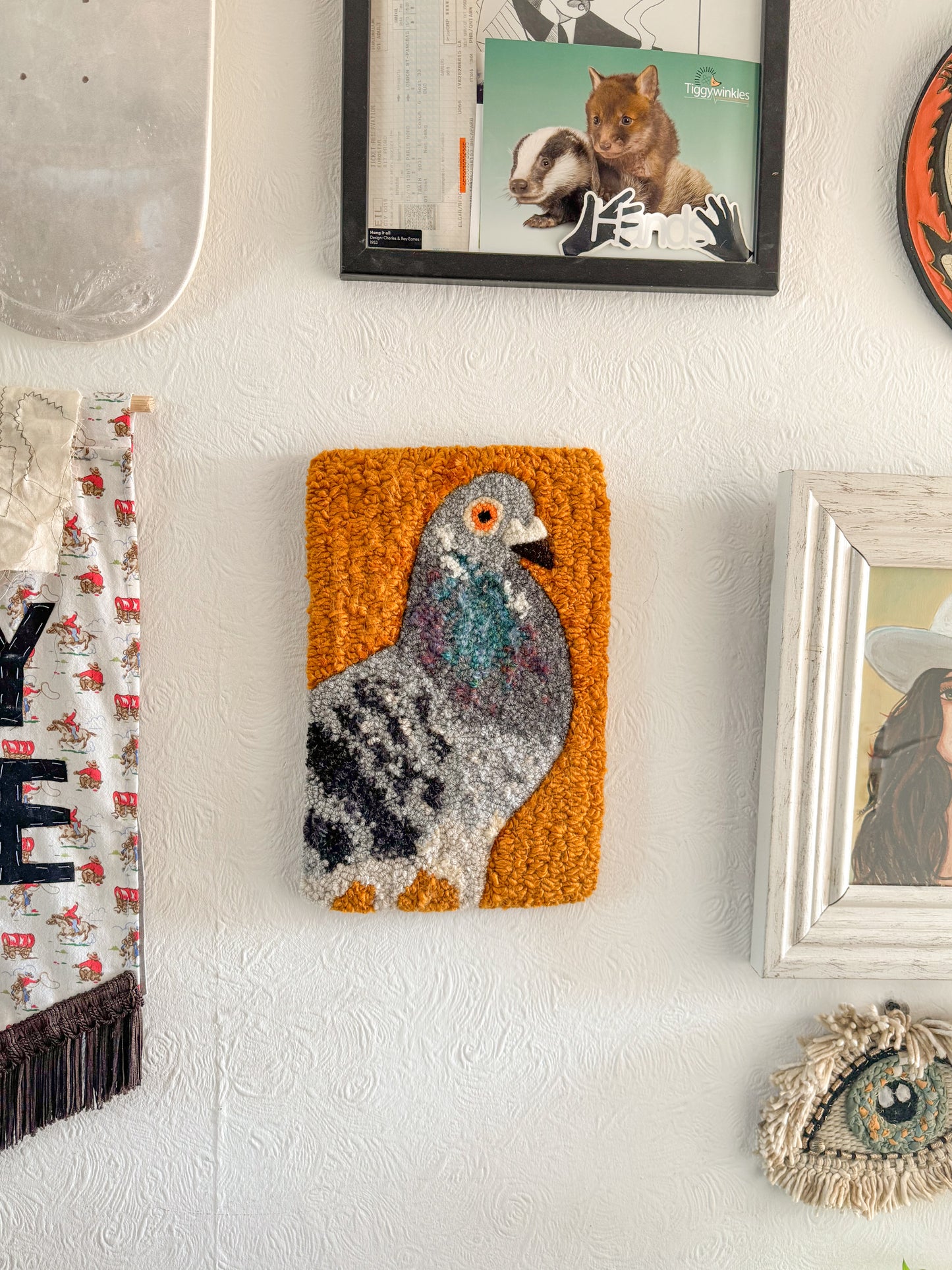 Gold pigeon