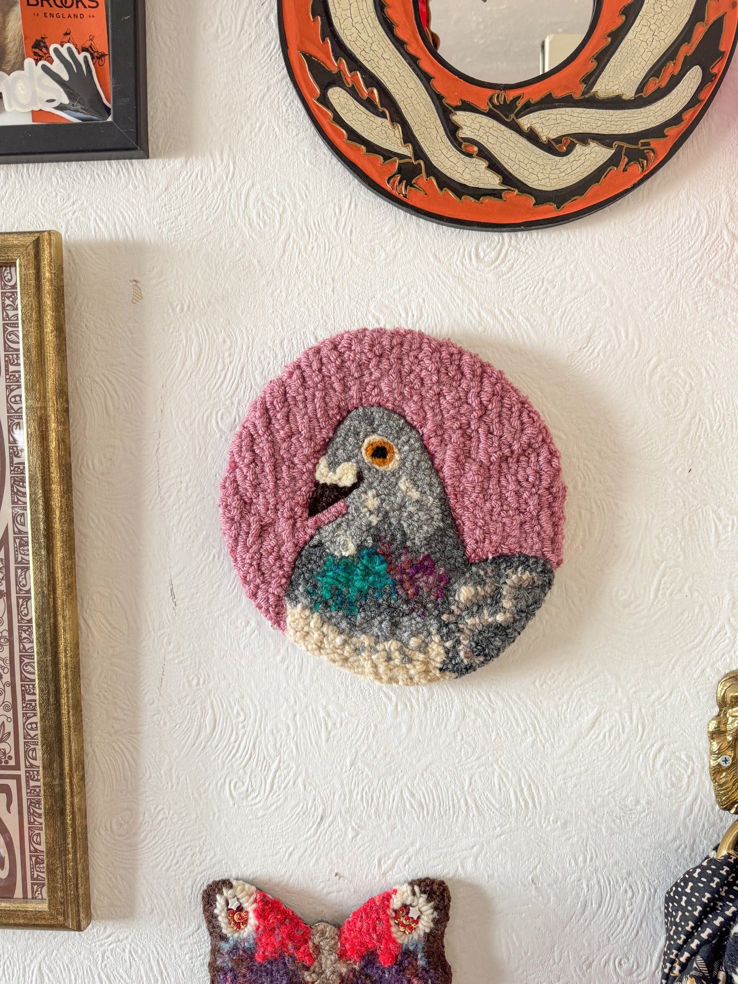 Pidgey circle (pink)