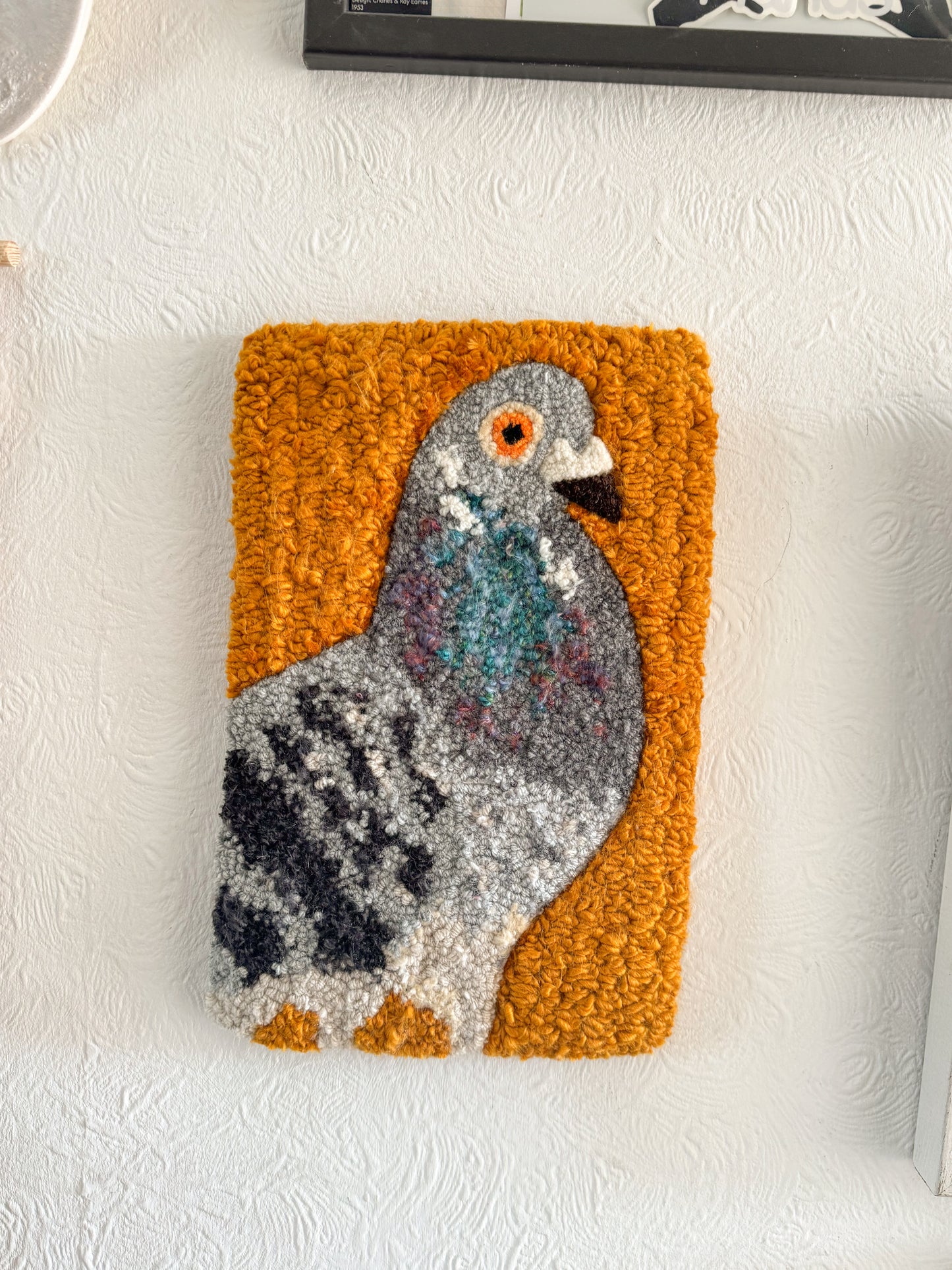 Gold pigeon