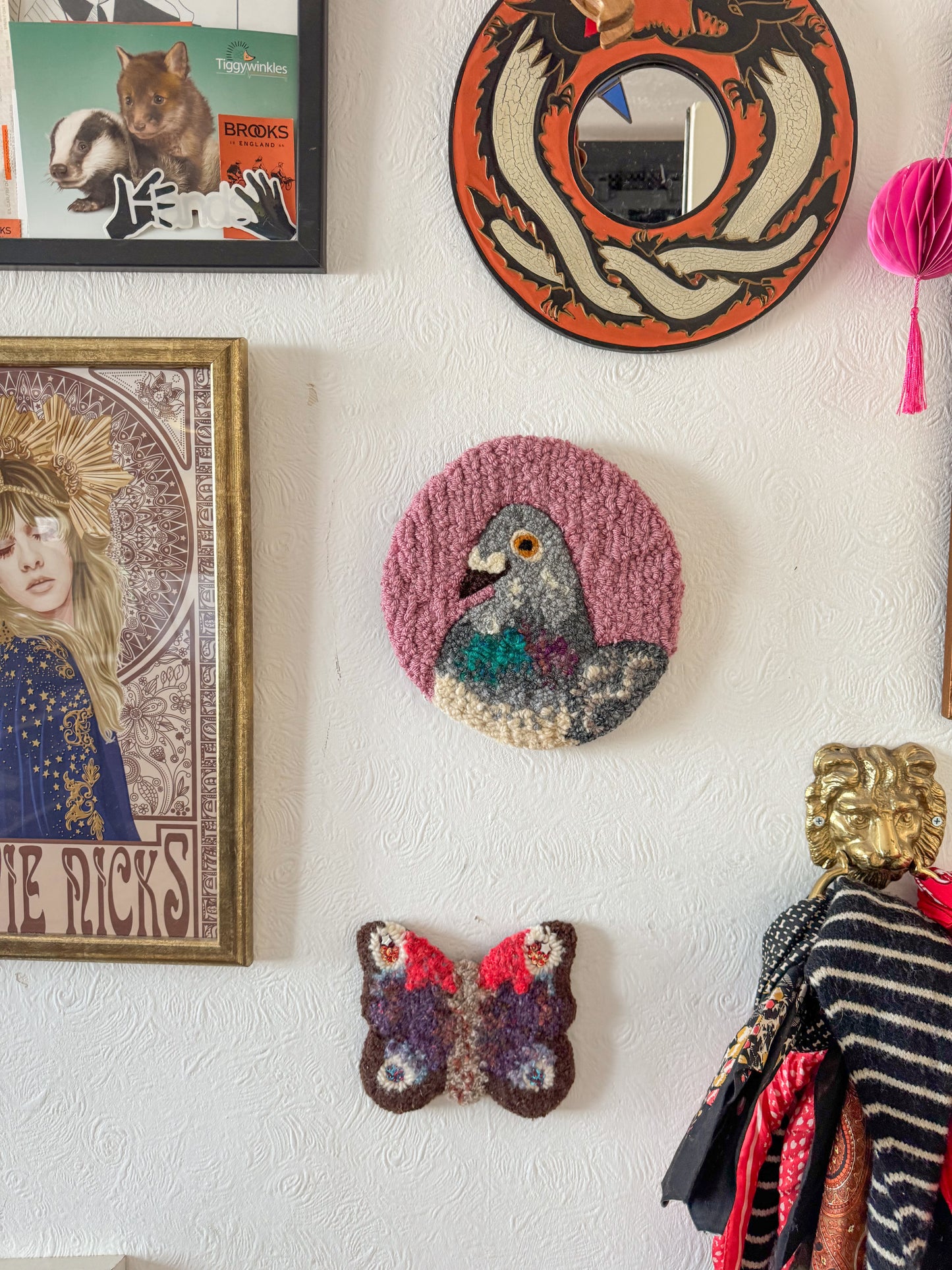 Pidgey circle (pink)