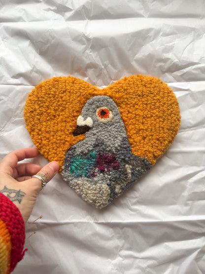 (Shorter loop) Pigeon sweetheart (gold)