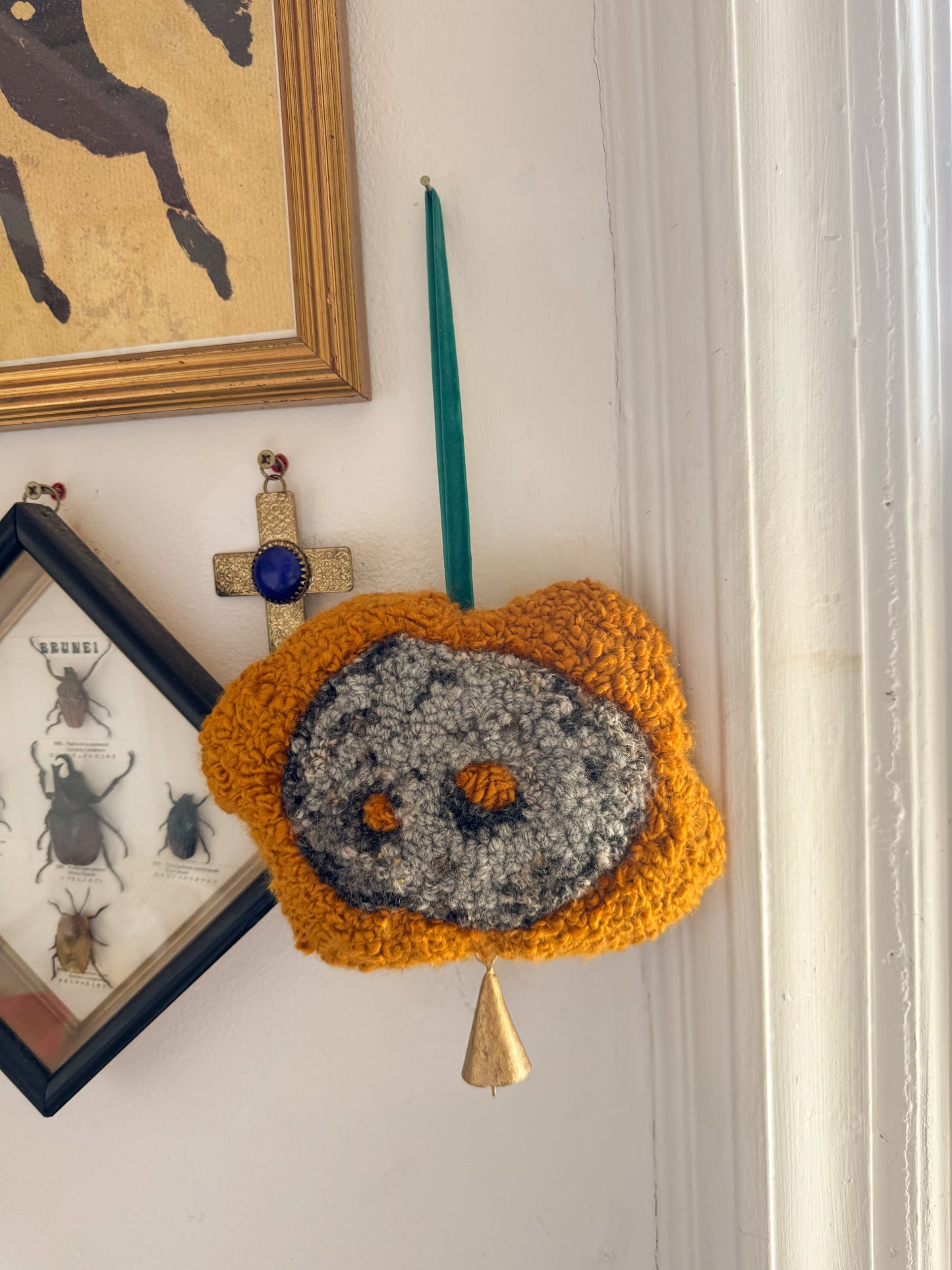 lucky gold hagstone