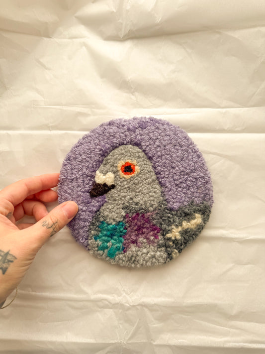 Pigeon portrait (dusty lilac)