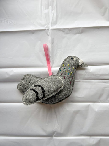 Pigeon (bubblegum pink)