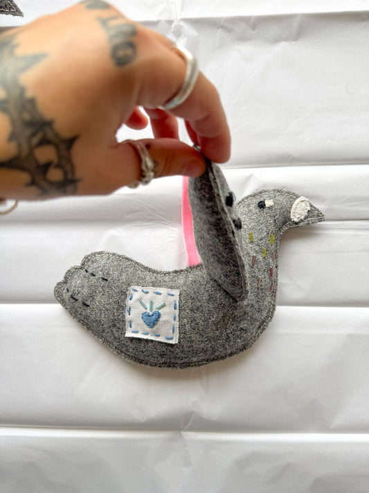 Pigeon (blue)