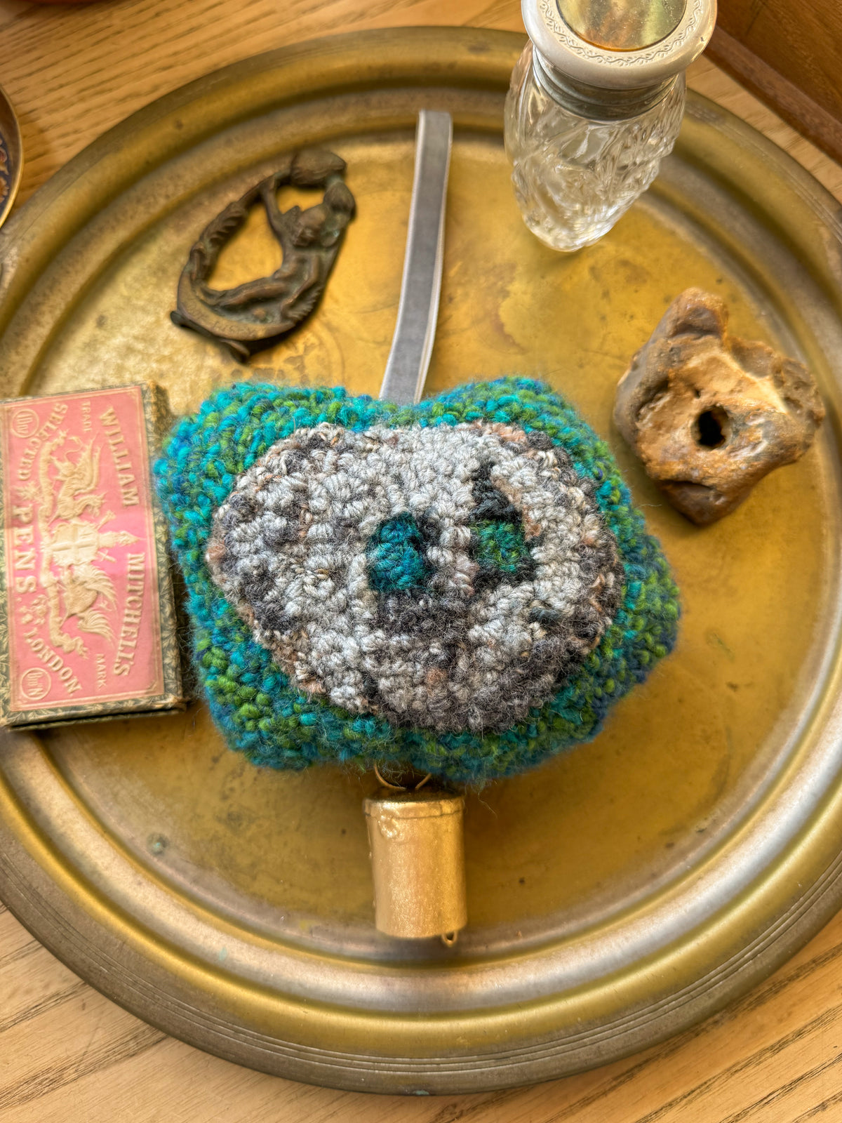 mini hagstone charm