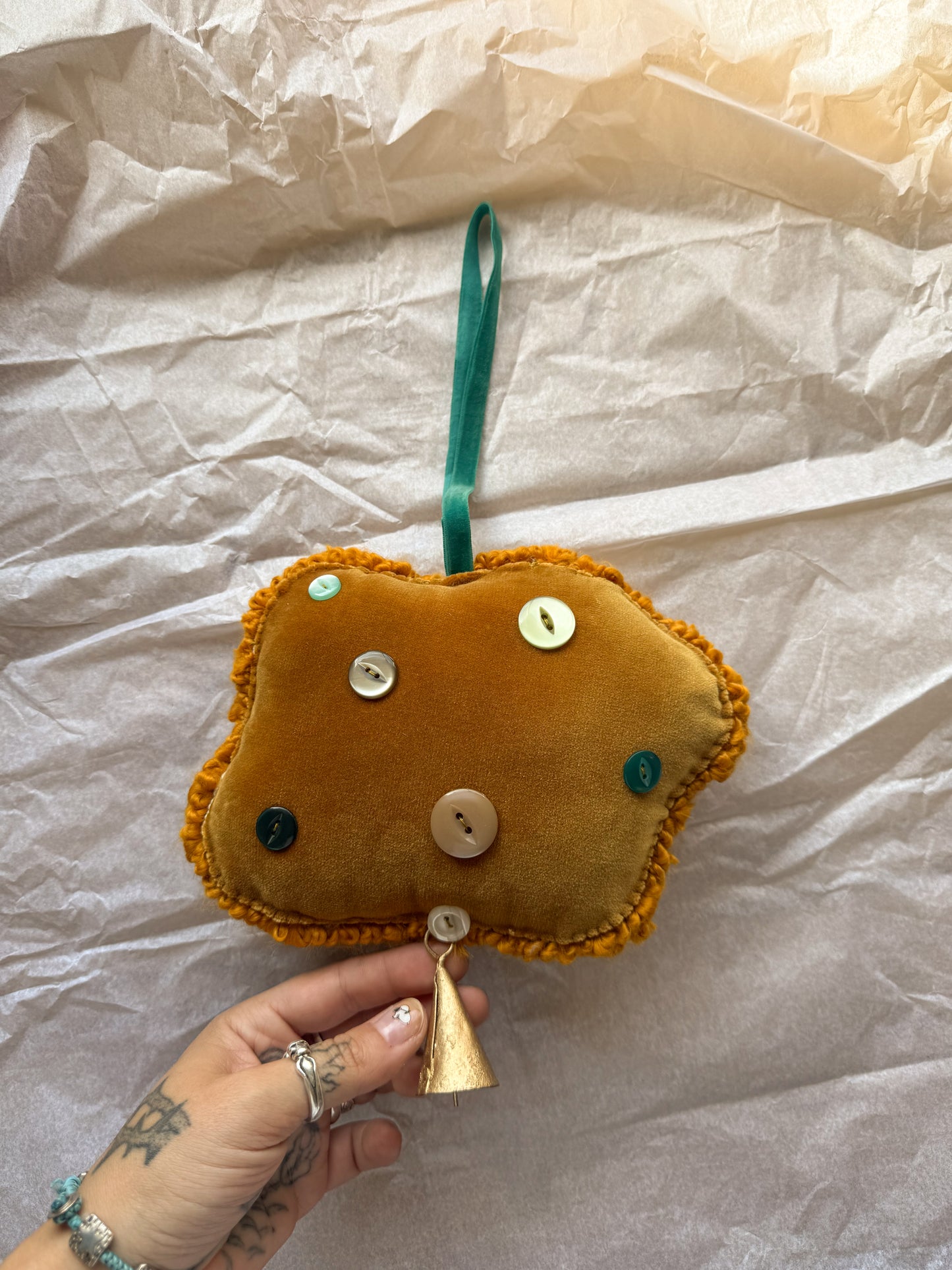 lucky gold hagstone