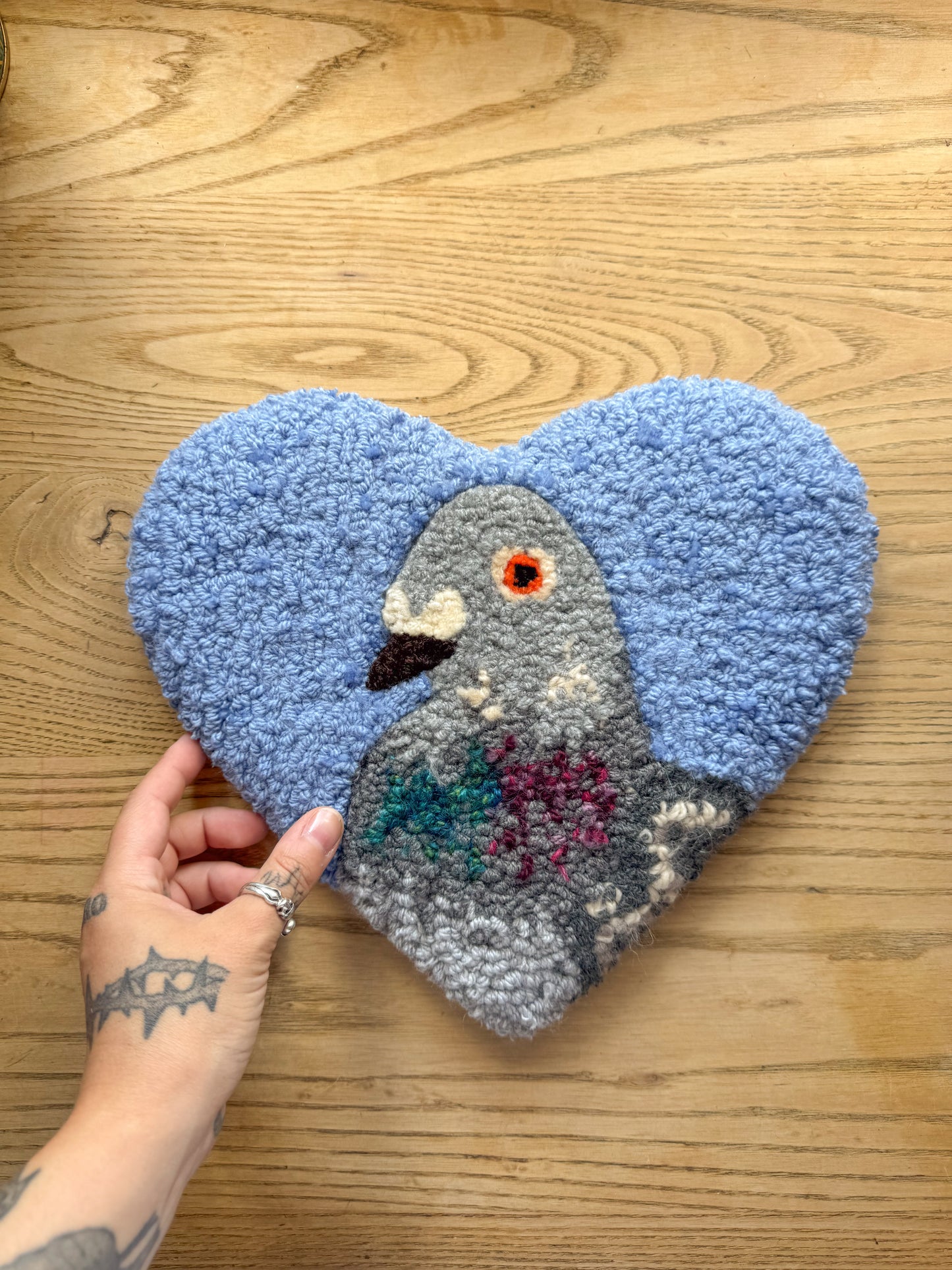 Pigeon sweetheart (cornflower blue)