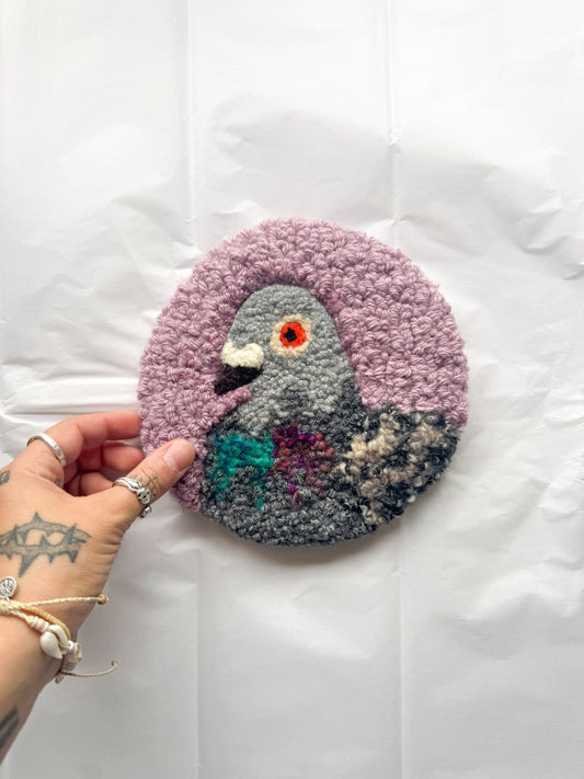 Pigeon portrait (lilac)