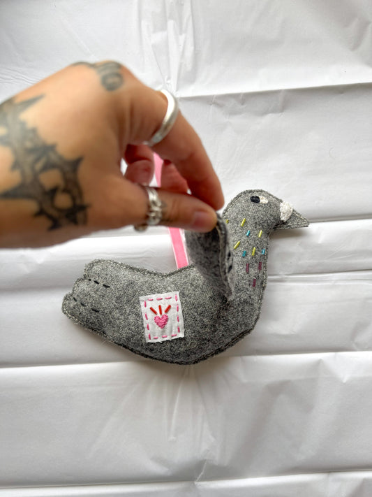 Pigeon (bubblegum pink)
