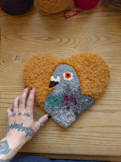 Pigeon sweetheart (28cm) - yellow gold