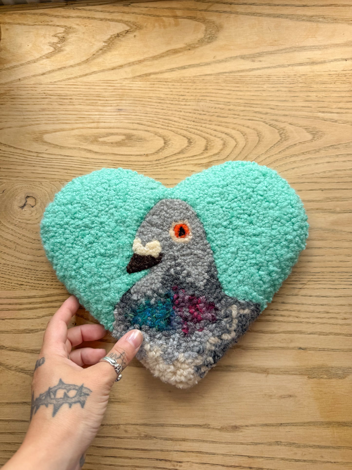 Pigeon sweetheart (teal)