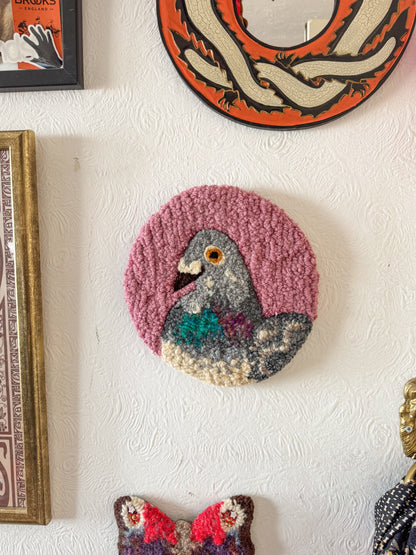 Pidgey circle (pink)