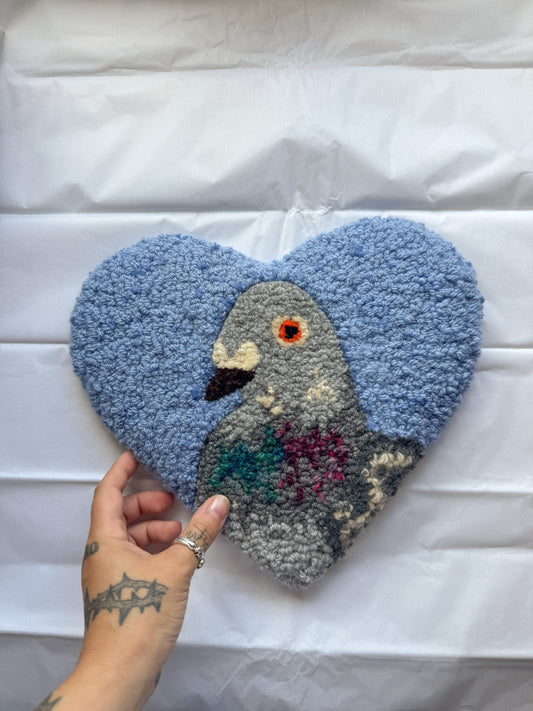 Pigeon sweetheart (cornflower blue)