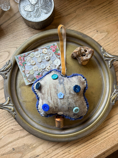 hagstone talisman (blue)