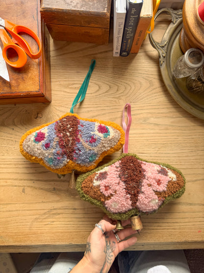 Large moth charm (pink)